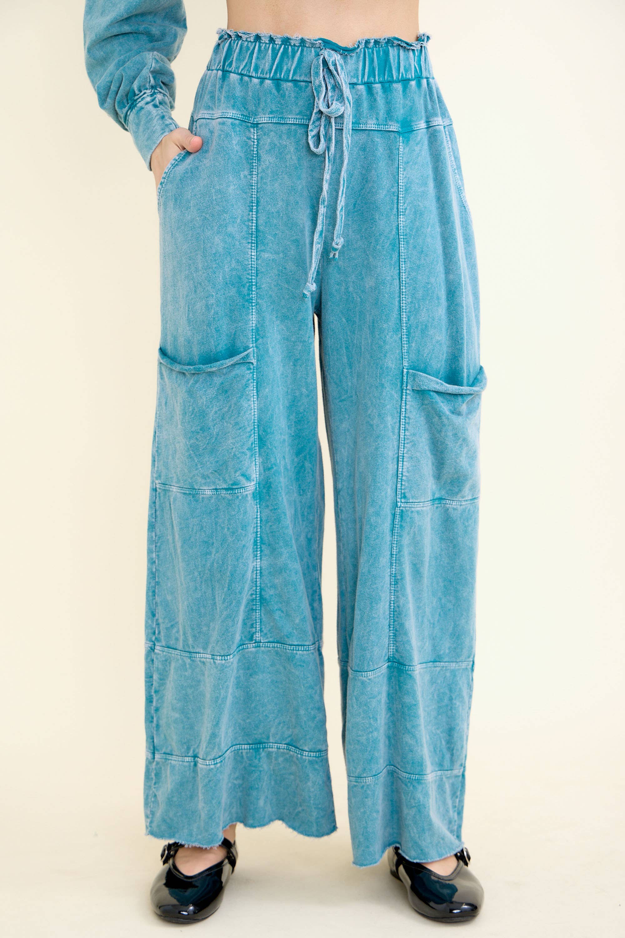 Mineral Wash Wide leg Cropped Pants