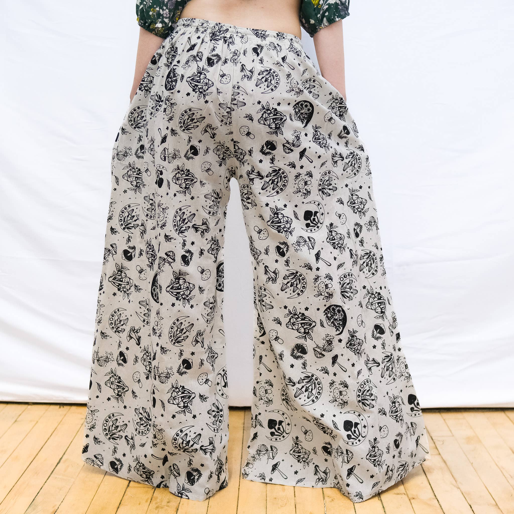 Flowy Mushroom/Celestial Wide Leg Cotton Pants
