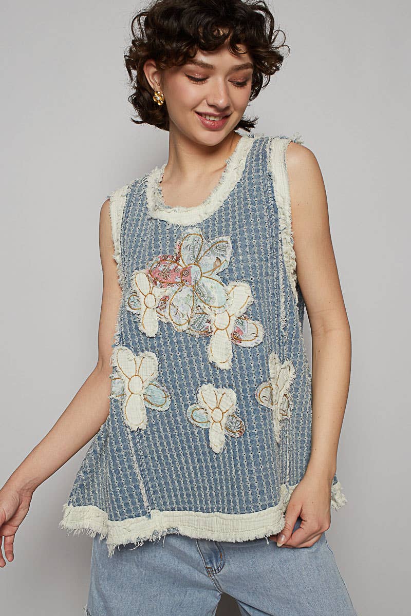 Round neck sleeveless denim flower patch top