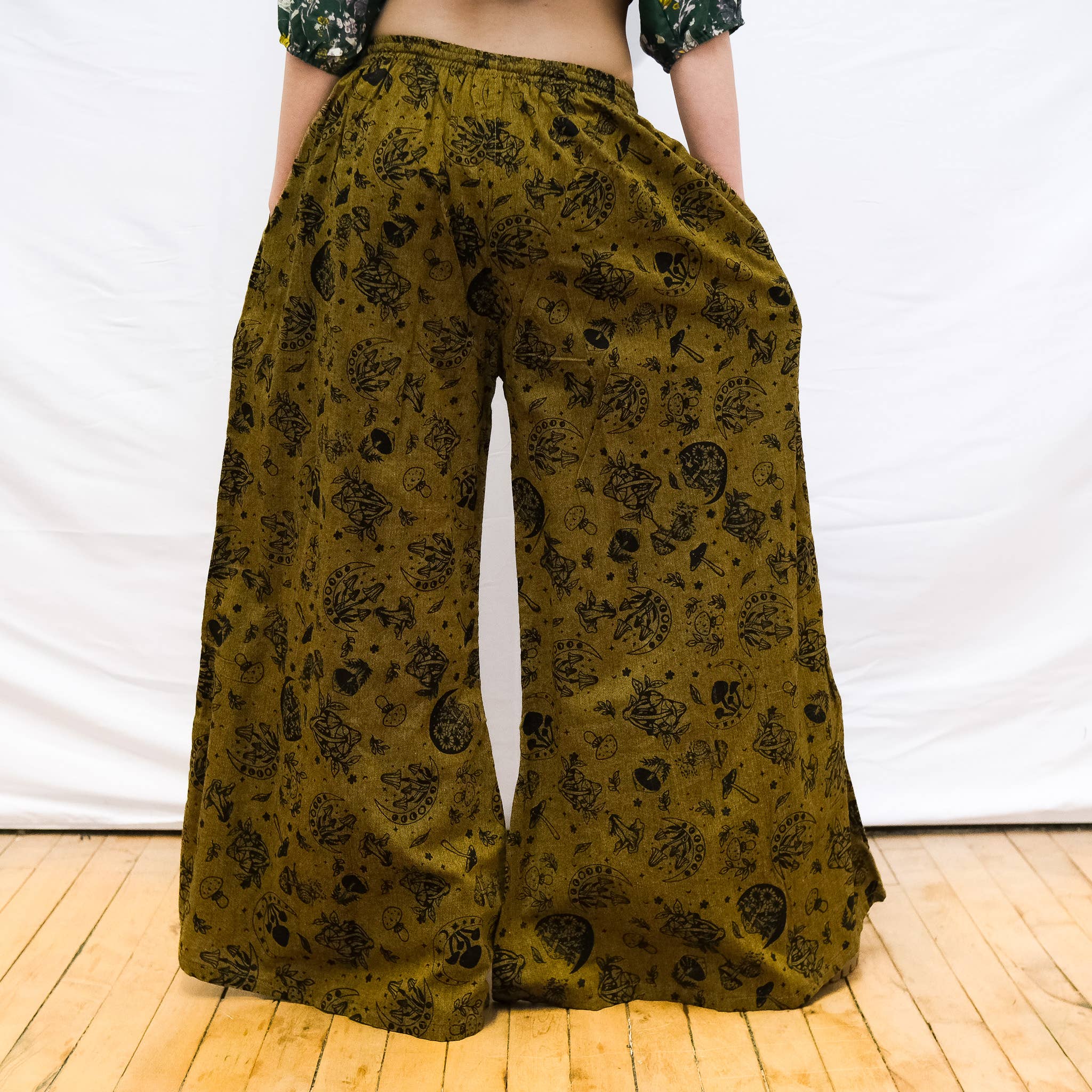 Flowy Mushroom/Celestial Wide Leg Cotton Pants