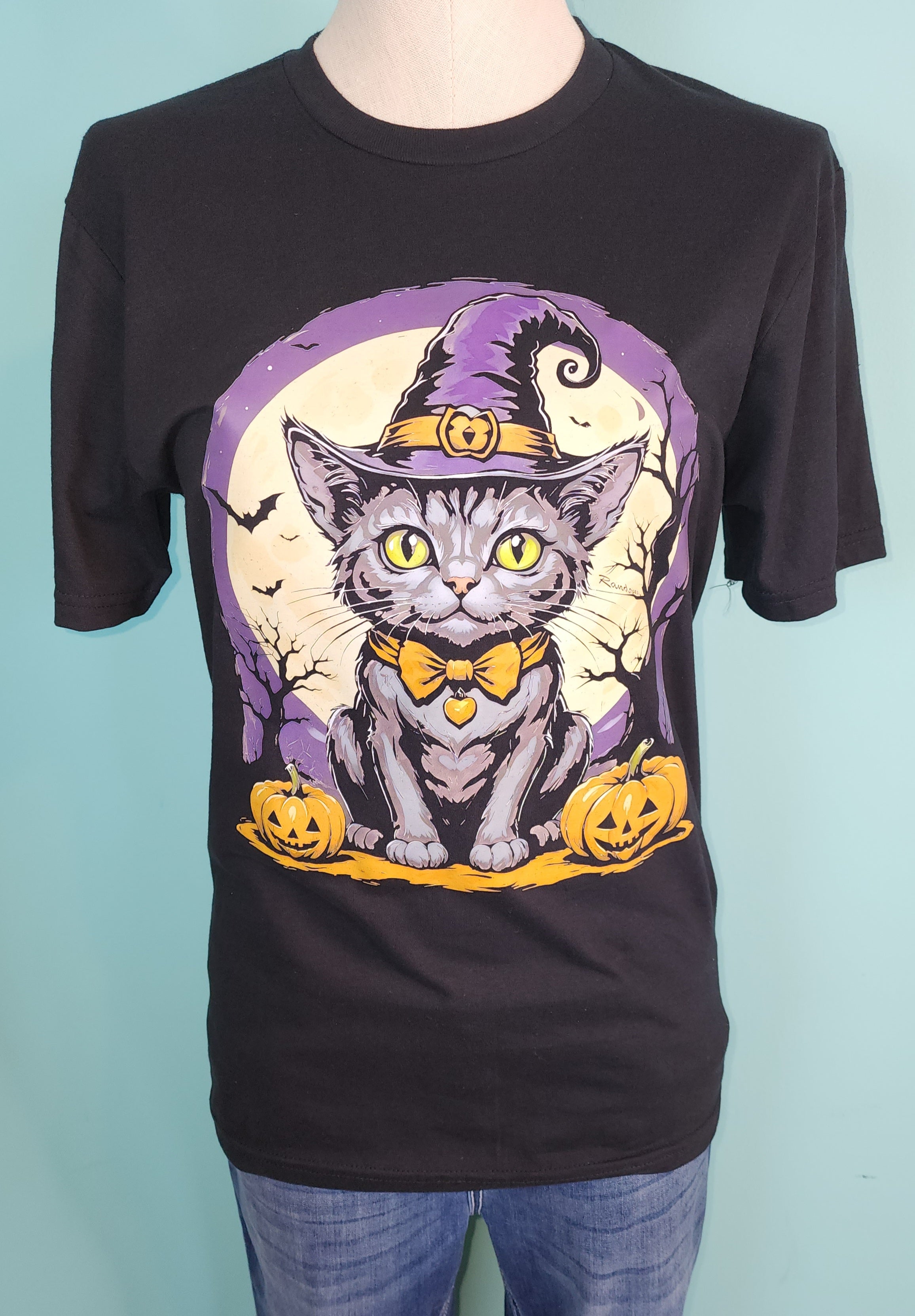 Halloween Cat in Witch Hat