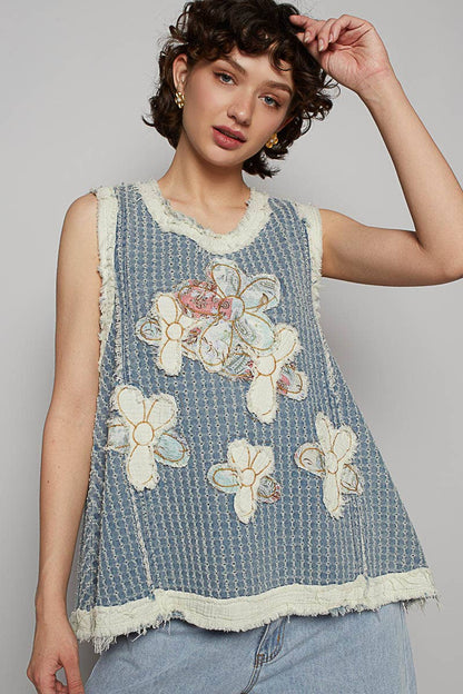 Round neck sleeveless denim flower patch top