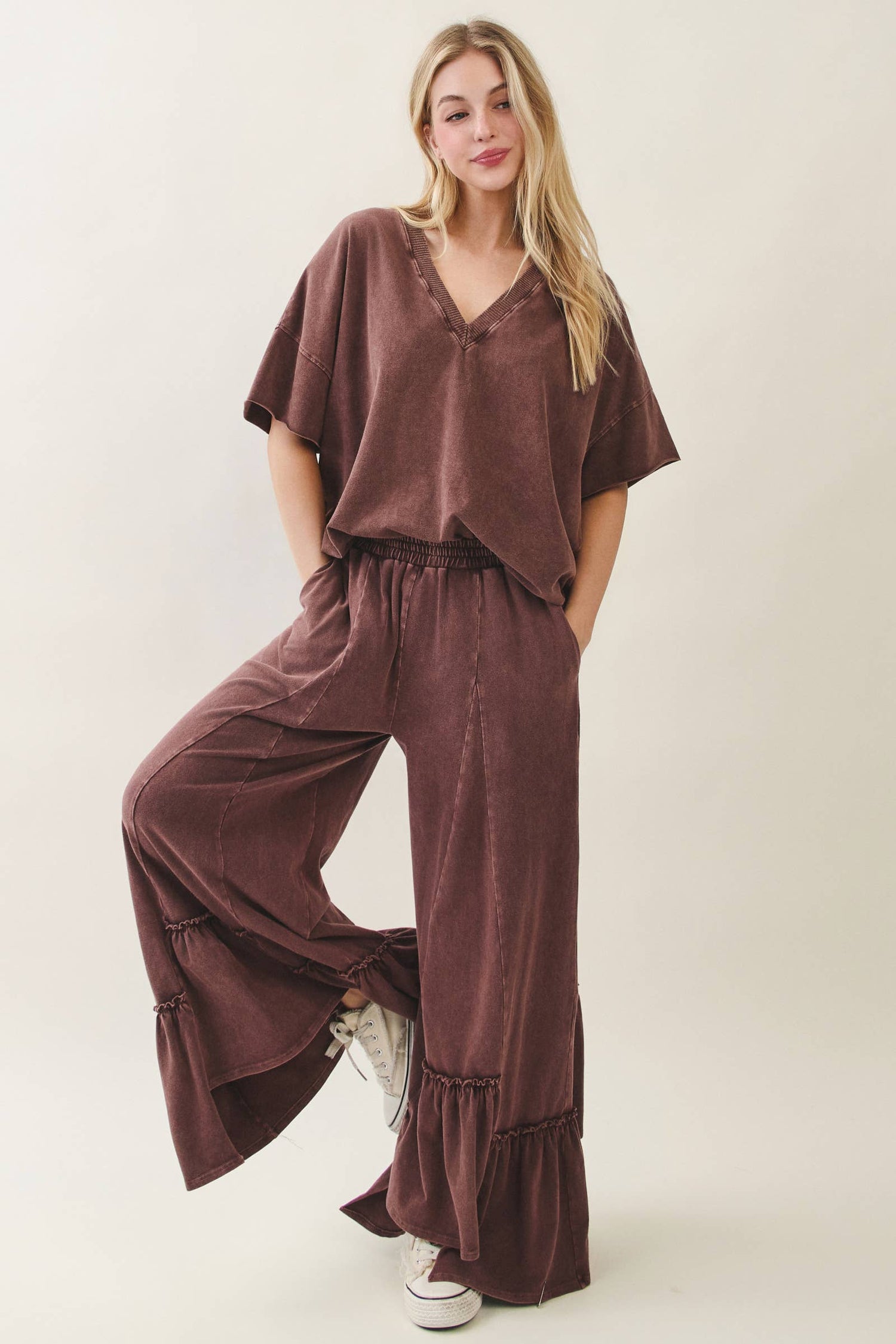 Mineral Wash VNECK T-Shirt