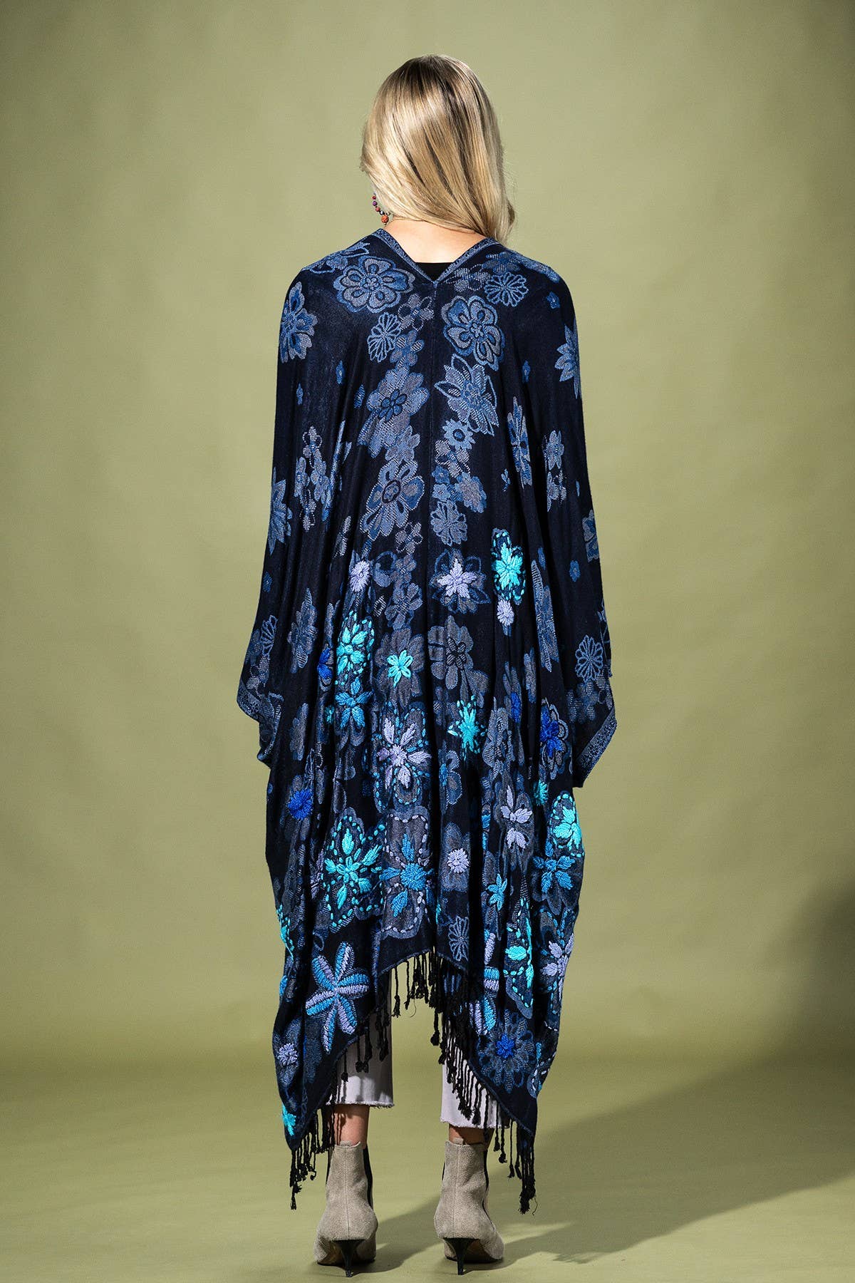 Sapphire Ruana