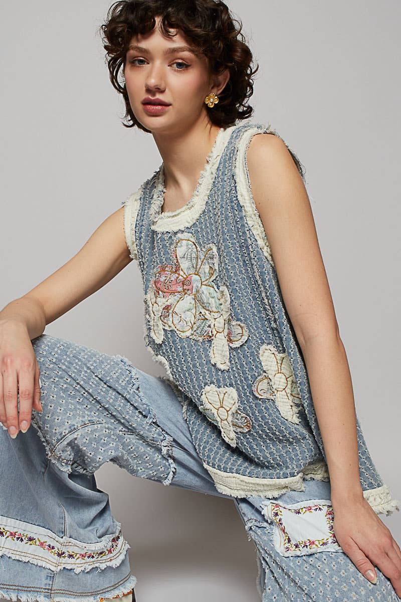 Round neck sleeveless denim flower patch top