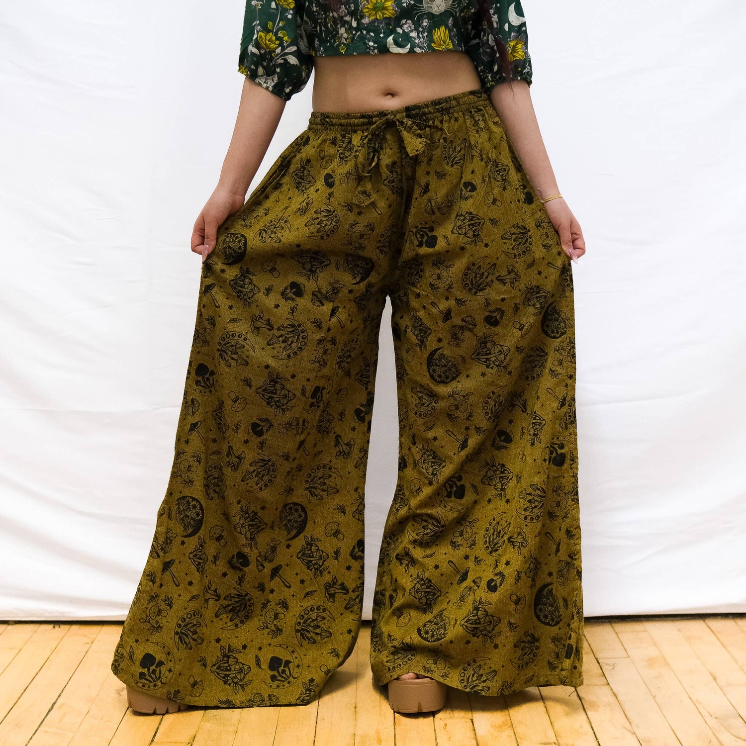 Flowy Mushroom/Celestial Wide Leg Cotton Pants