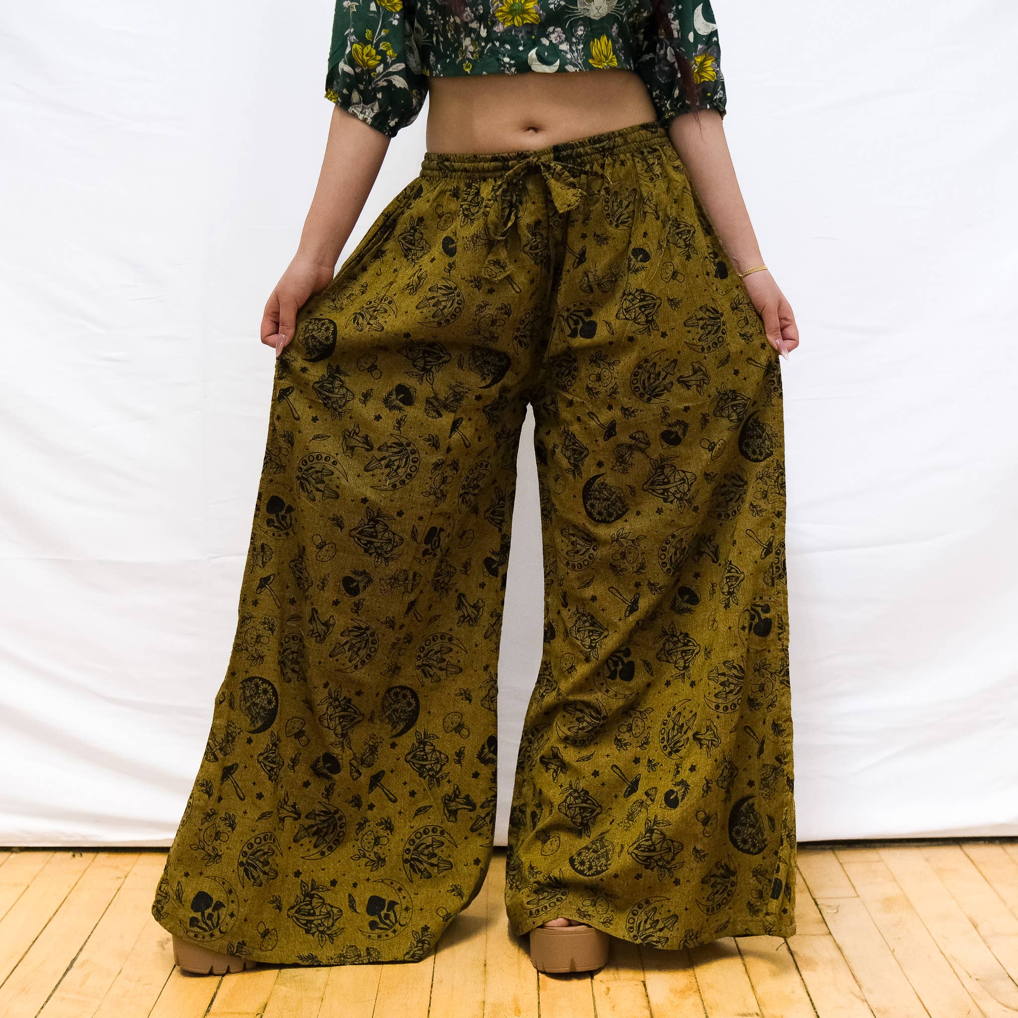 Flowy Mushroom/Celestial Wide Leg Cotton Pants
