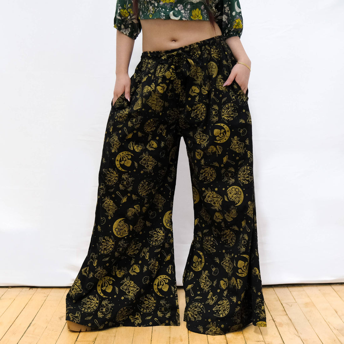 Flowy Mushroom/Celestial Wide Leg Cotton Pants