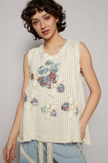 Round neck sleeveless denim flower patch top