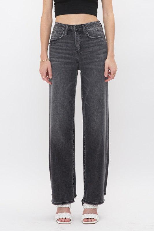 Black Demin High-Rise Jeans.